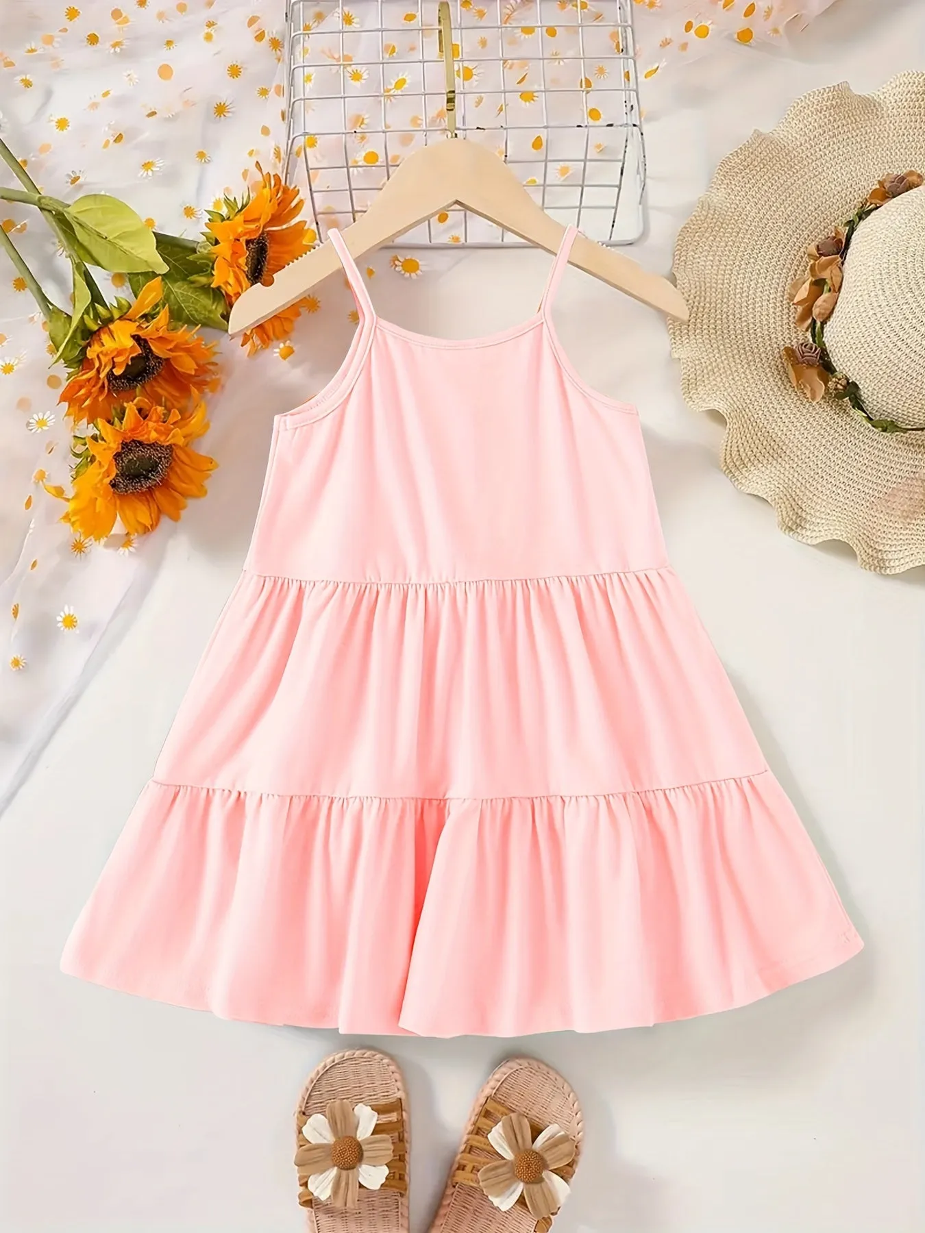 Chic & Playful Summer Essential: Girls' Solid Color Sleeveless Dress - Comfortable, Stretchable Fabric with Flared Hem for Daily Fun