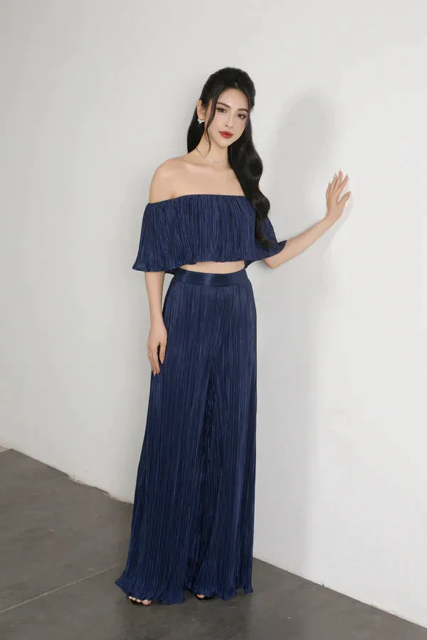 Cleolia Pleated Pants in Navy Blue