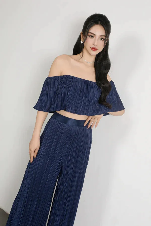 Cleolia Pleated Pants in Navy Blue