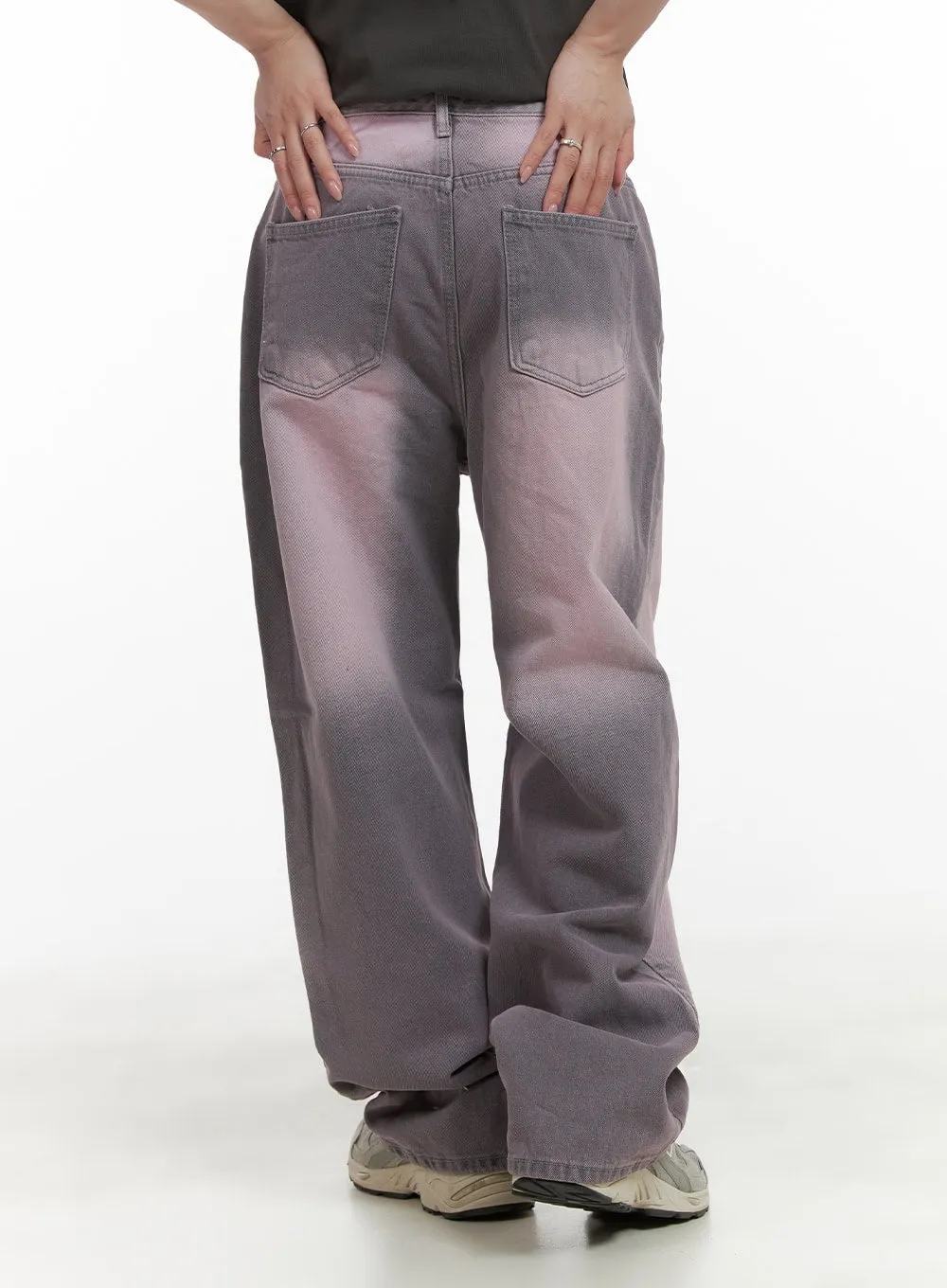 Color-Washed Baggy Jeans CA430