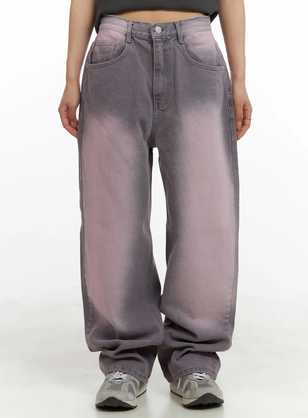 Color-Washed Baggy Jeans CA430