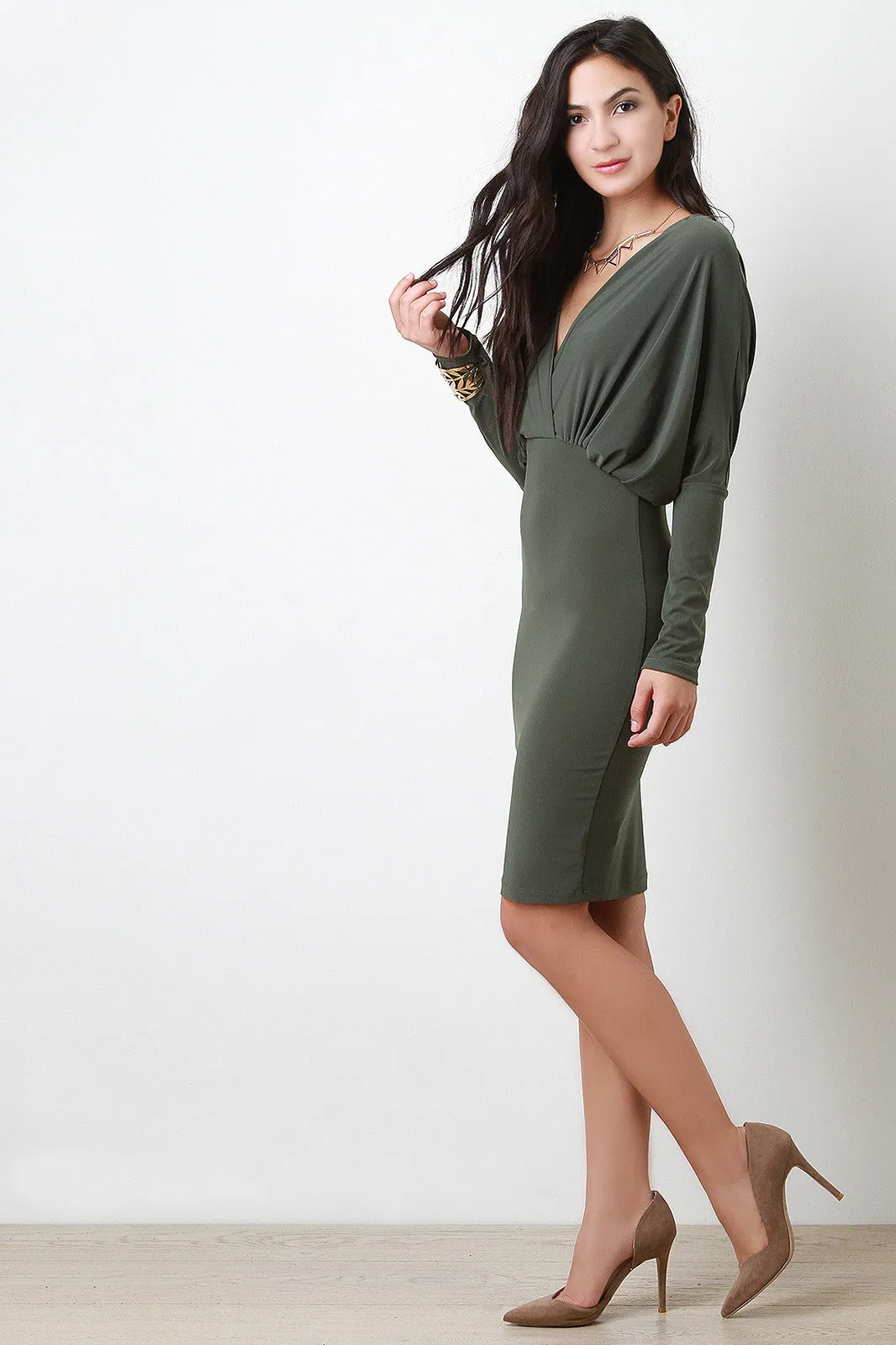 Deep-V Dolman Sleeves Midi Dress