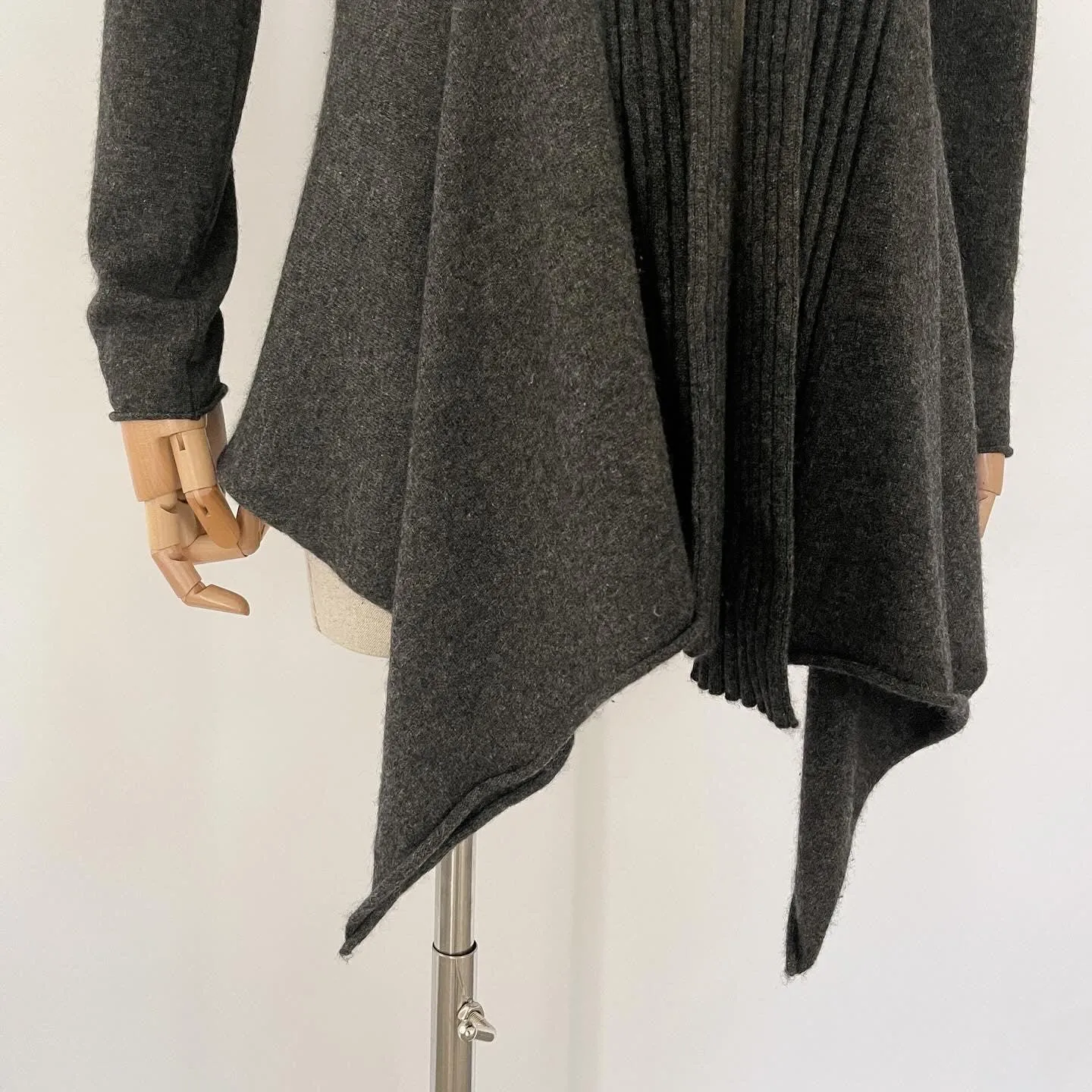 HEMISPHERE Cashmere Cardigan