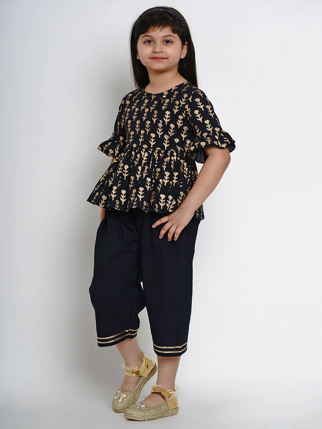 Jashvi Girls Navy Blue Printed Kurti With Pants