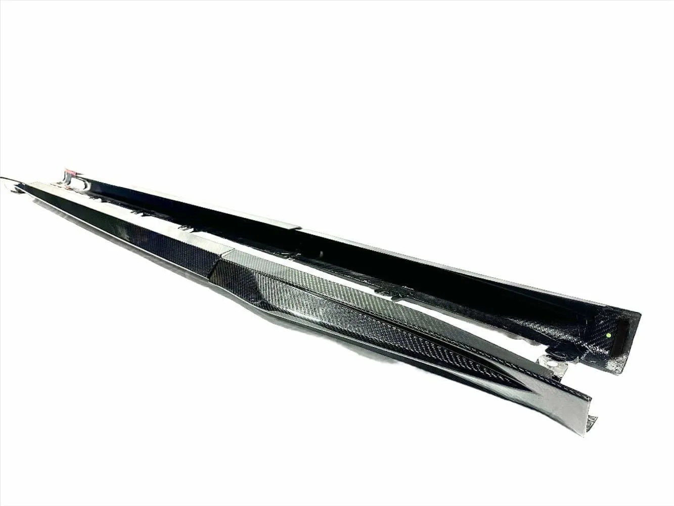 Kies Carbon F97 X3M Dry Carbon Fiber S-Style Side Skirt Extensions