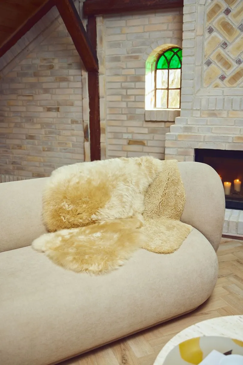 New Zealand Sheepskin | Short Curly Wool | Rug 90 cm