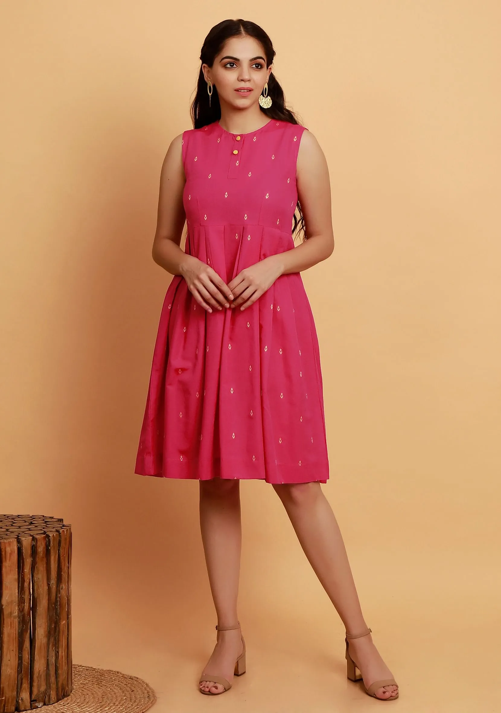 Pink Pleated Flared Sleeveless Woven Dress