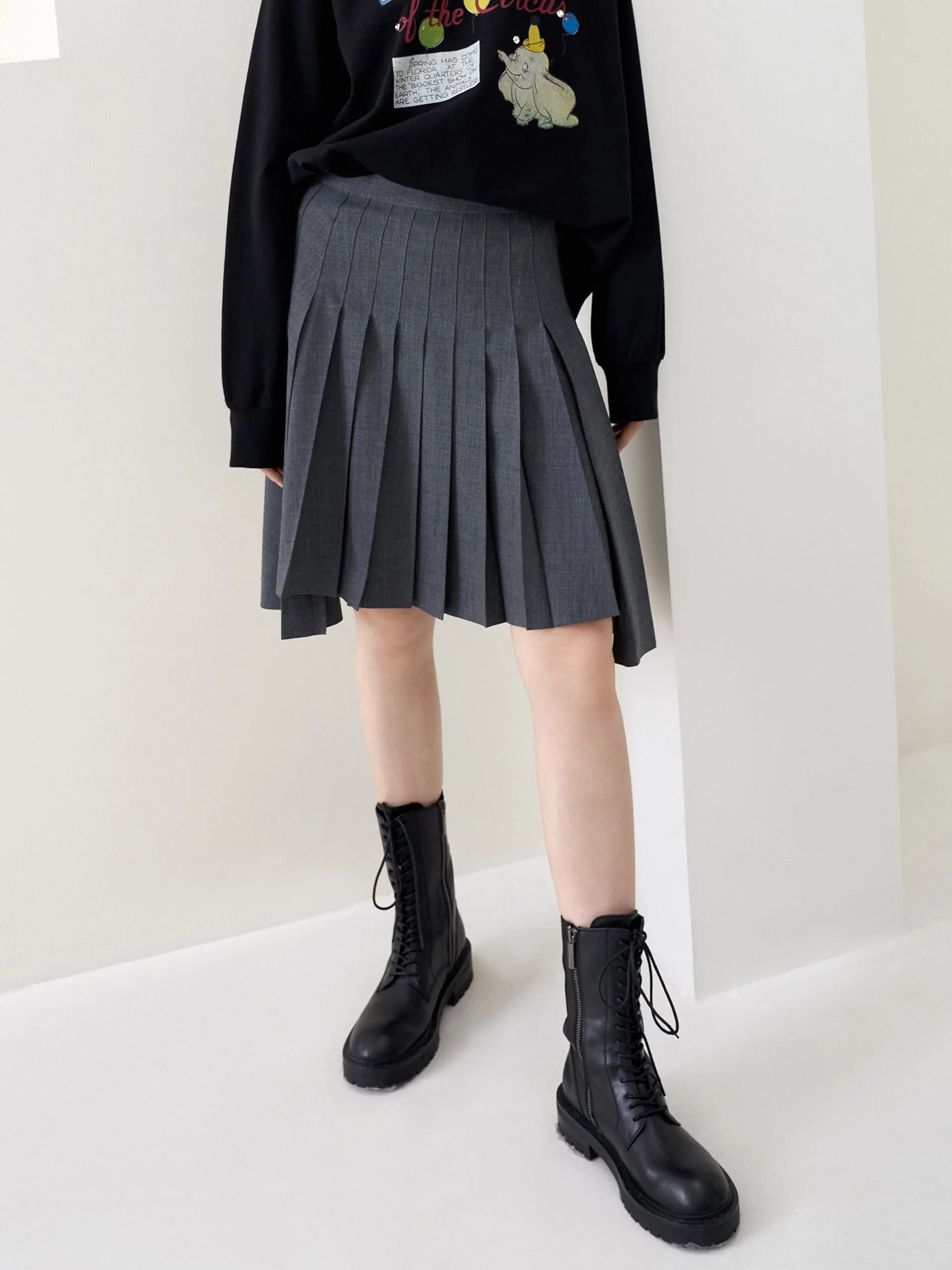 Side Slit Irregular Hem Pleated Skirt