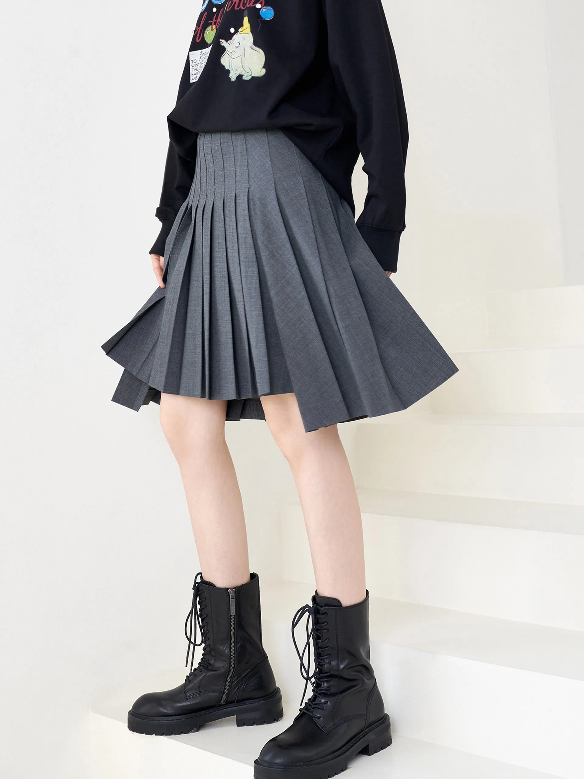 Side Slit Irregular Hem Pleated Skirt