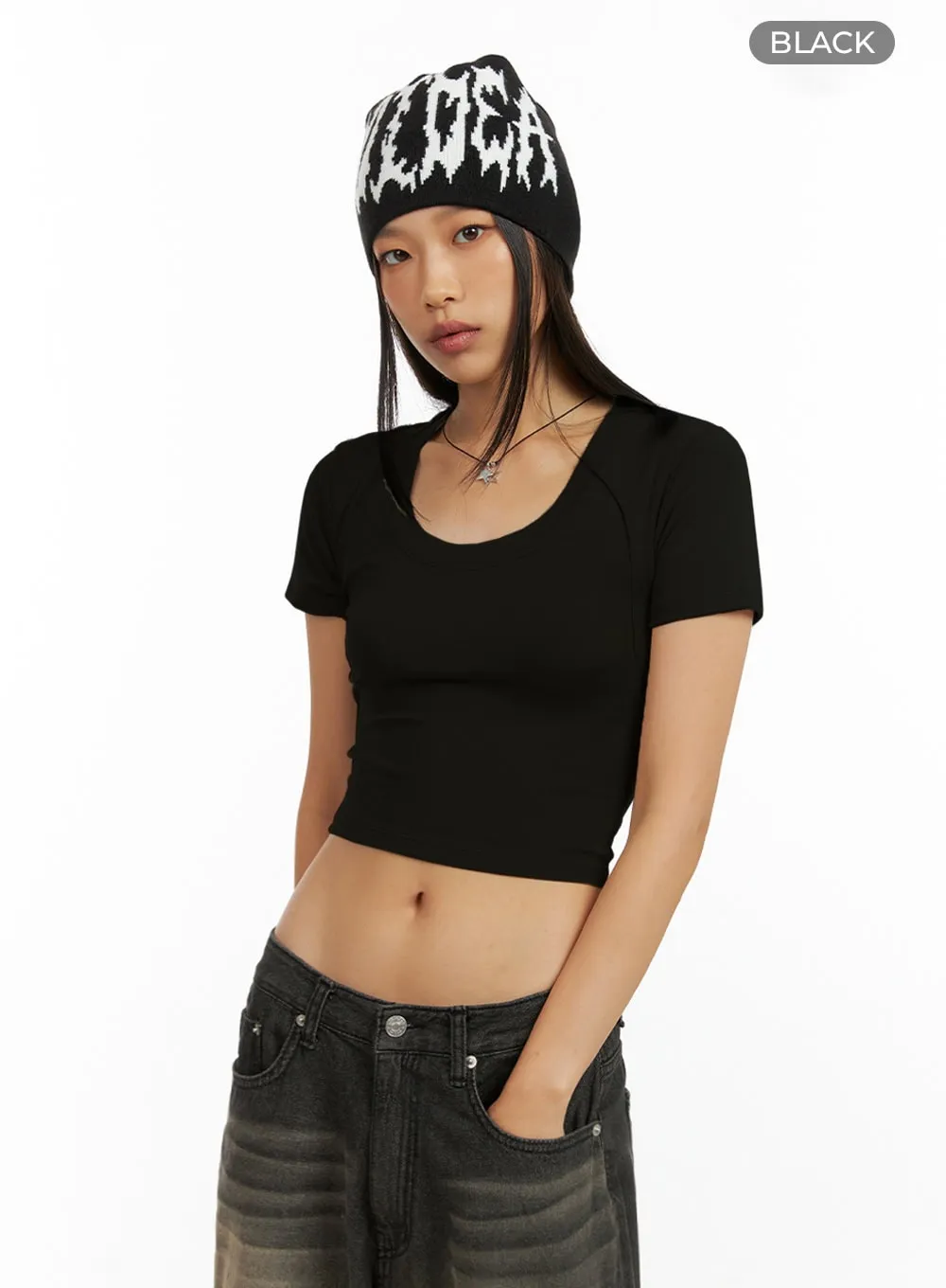 Slim Fit U-Neck Crop Tee IG405