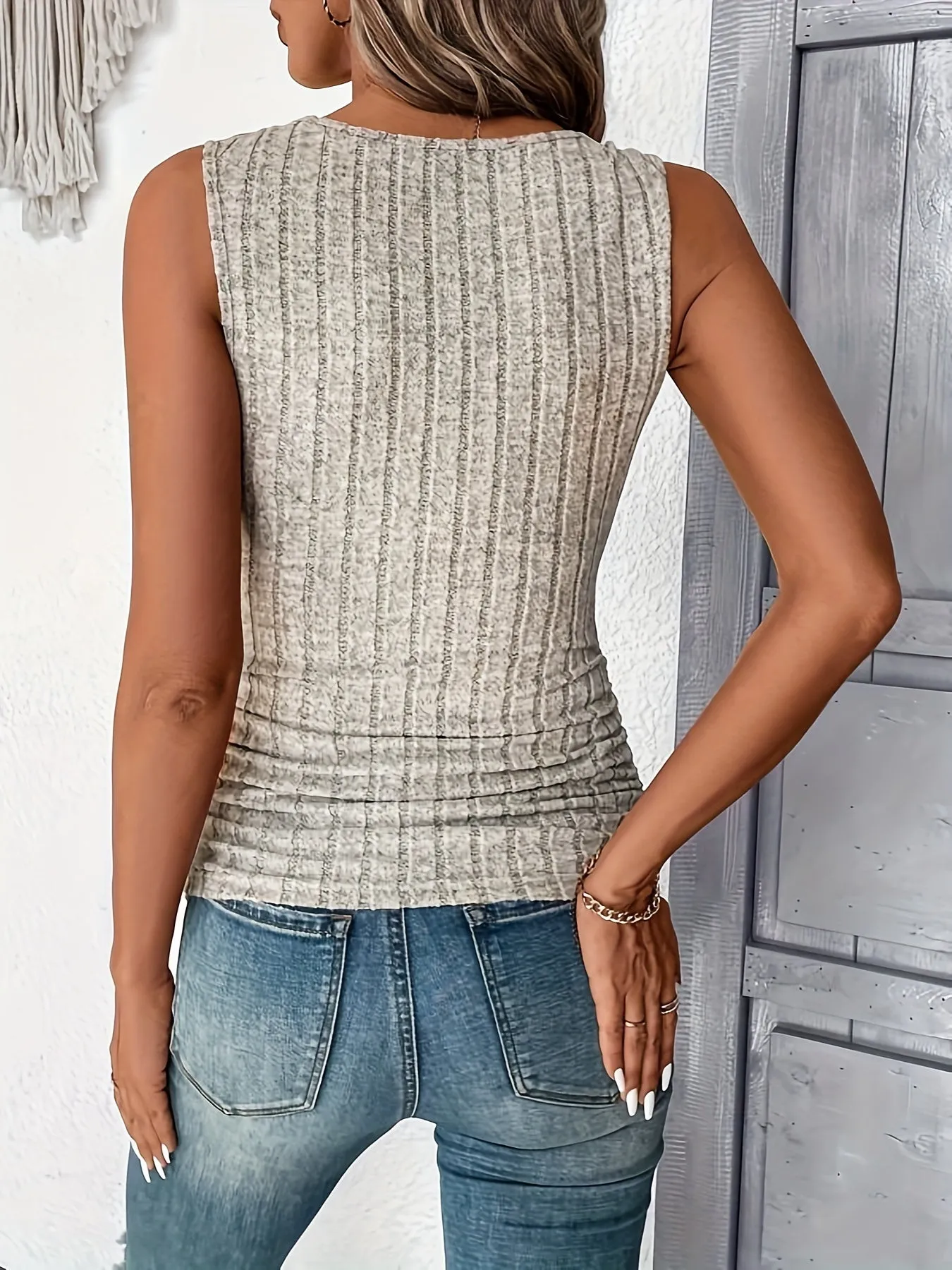 Stylish Square Neck Sleeveless Top for Spring  Summer Wardrobe