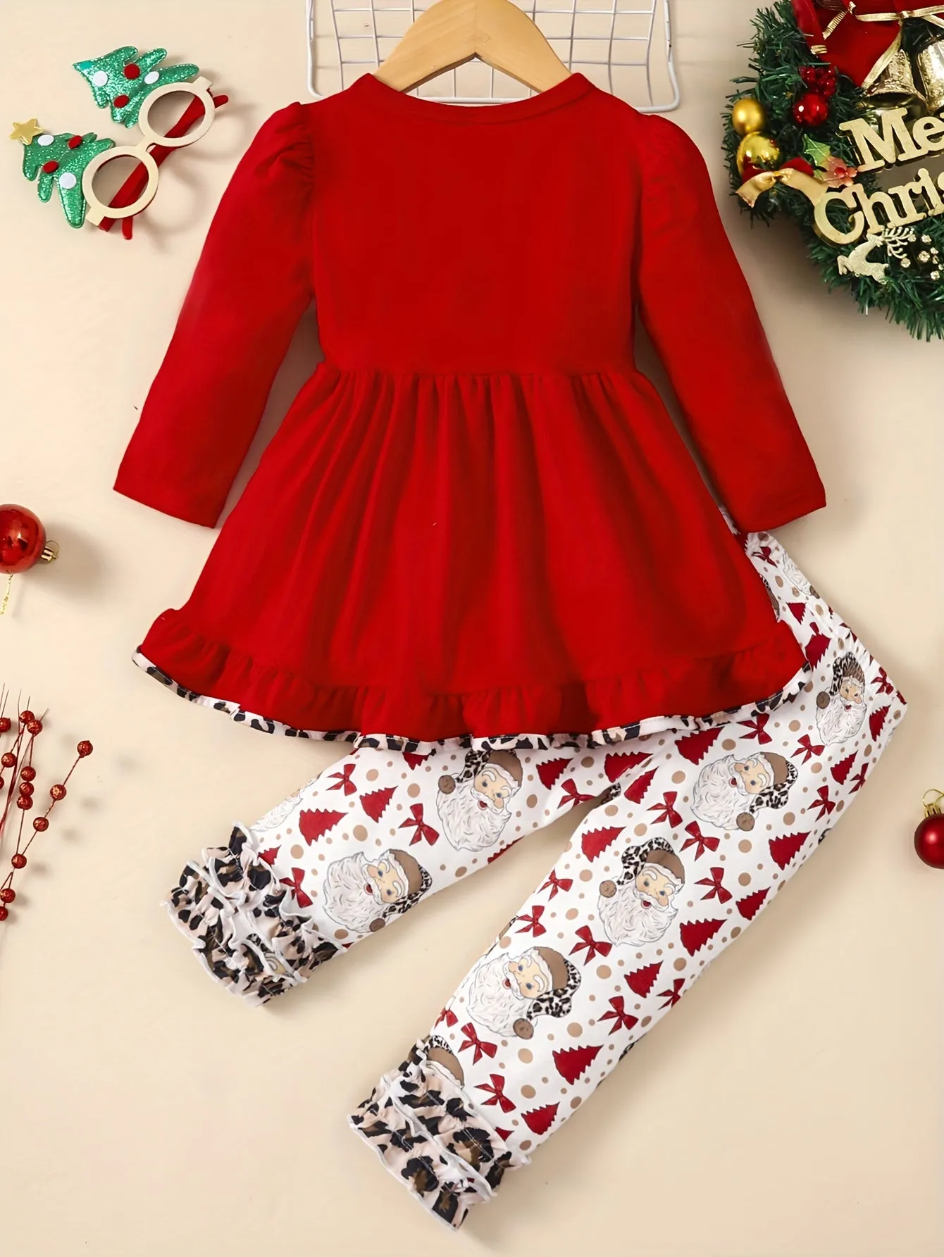 Toddler Girl's Festive Santa Claus Outfit - Ruffled Hem Long Sleeve Top with Cute Print, Flared Pants Set for Party Casual Wear - Soft, Comfortable, and Adorable Clothing for Festive Occasions and Holiday Parties