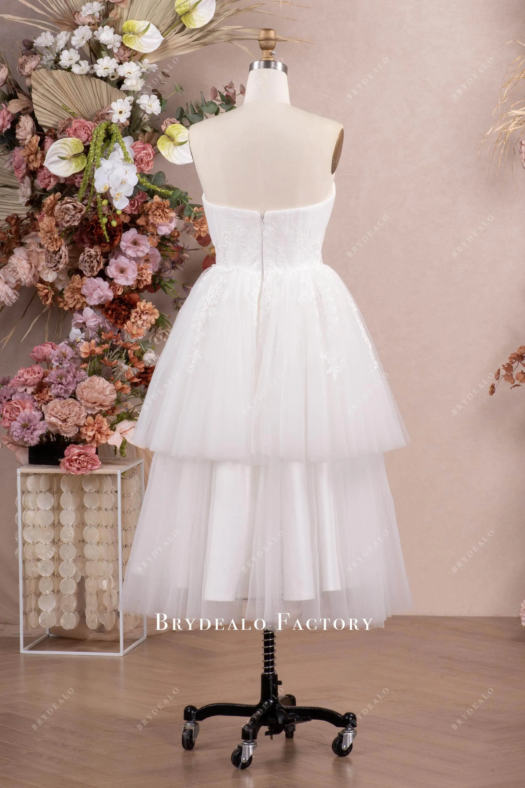 Vintage Strapless Tiered Tulle Short Wedding Dress