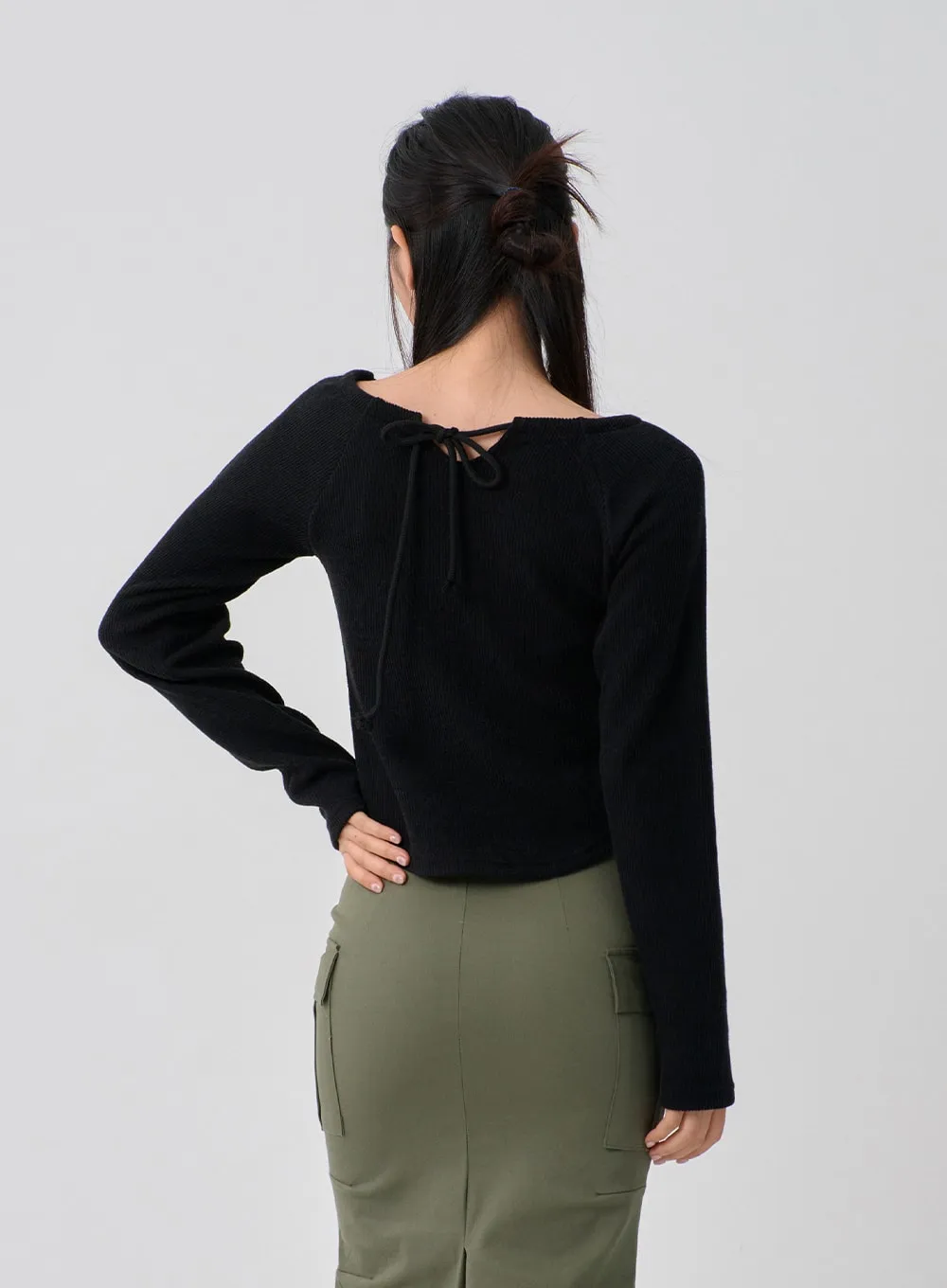 Wide Round Neck Knit T-Shirt CN11